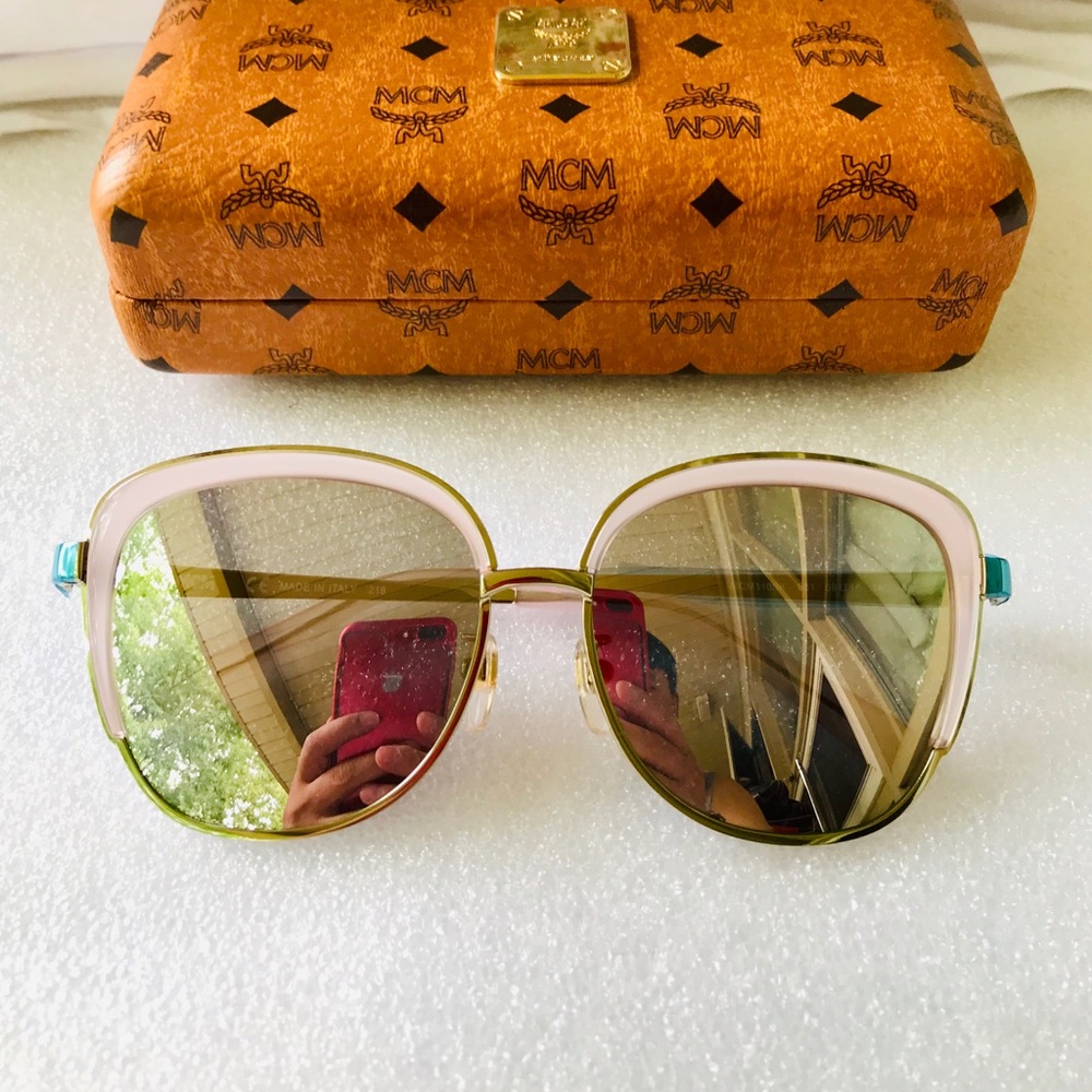 MCM CAT EYE SUNGLASSES